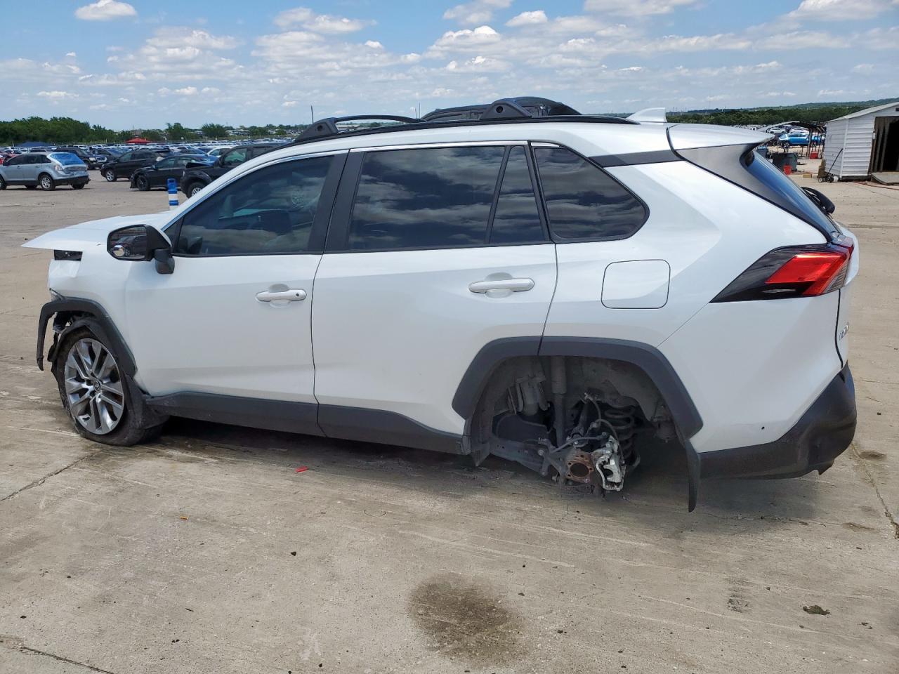 TOYOTA RAV4 XLE PREMIUM