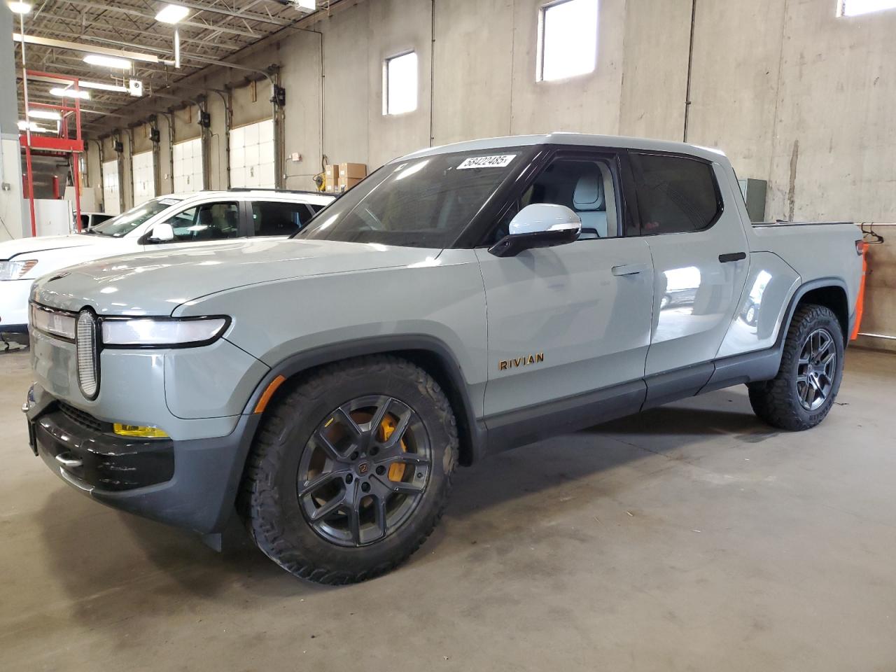 RIVIAN R1T ADVENTURE