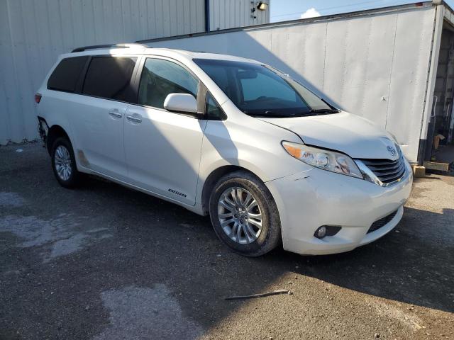 Vin: 5tdyk3dc0fs679812, lot: 61600775, toyota all models xle 20154