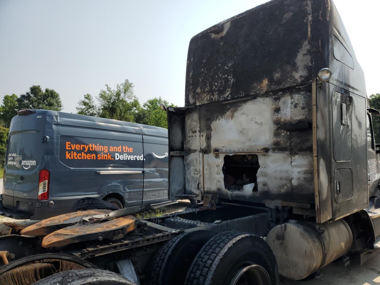 Lot #3305352326 2017 KENWORTH CONSTRUCTI