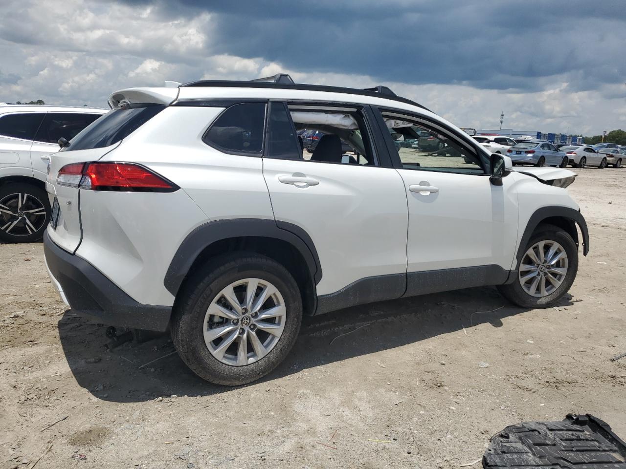 TOYOTA COROLLA CROSS LE