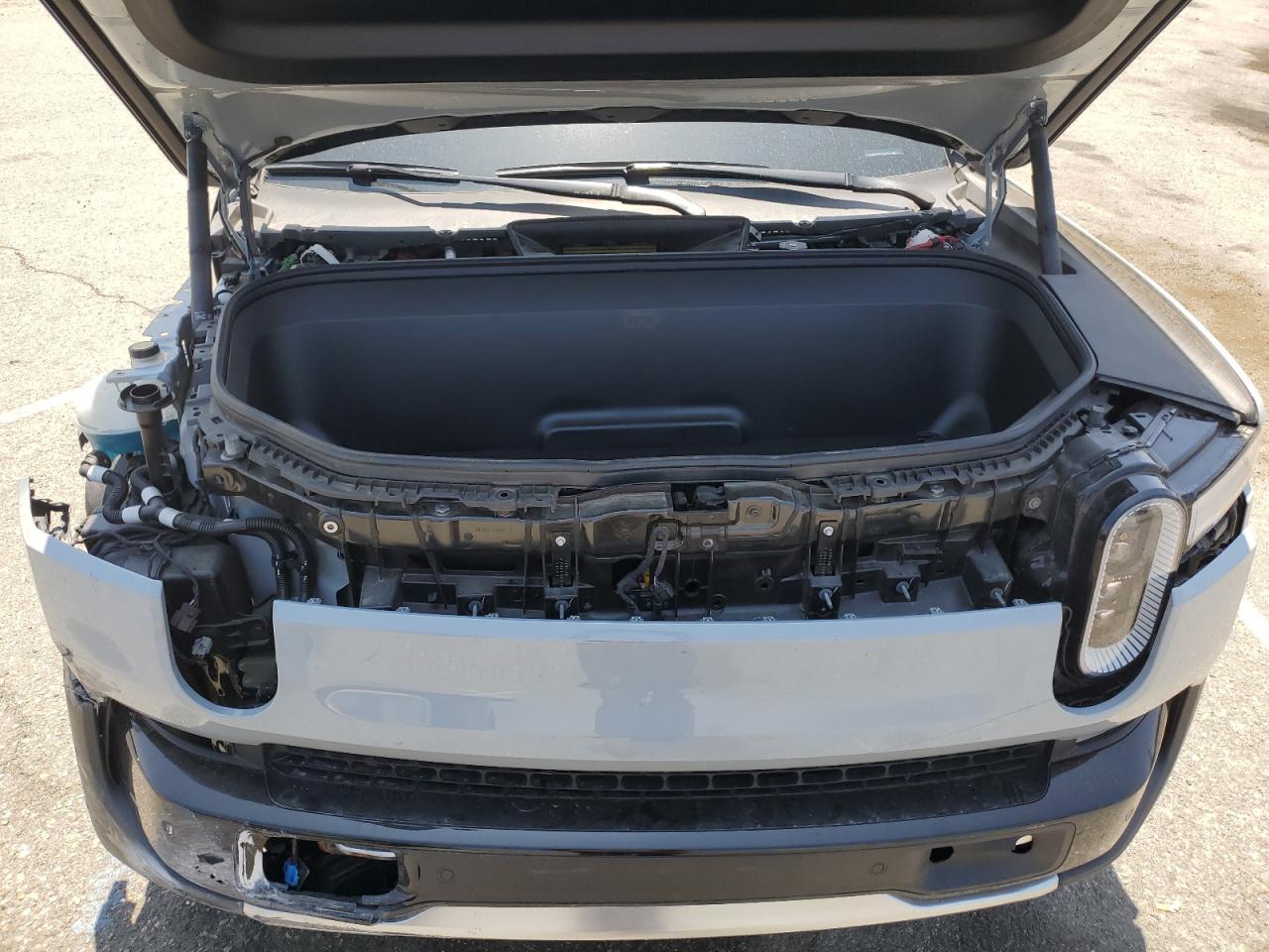 RIVIAN R1S ADVENTURE