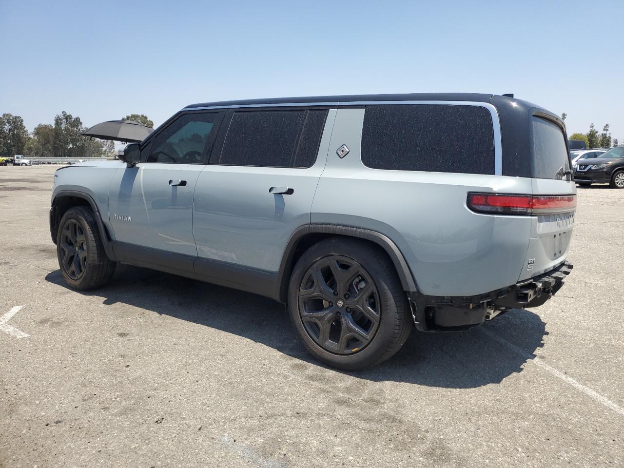 RIVIAN R1S ADVENTURE