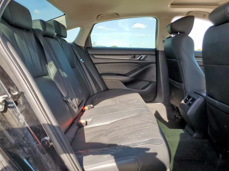 2018 HONDA ACCORD TOU 1HGCV1F97JA109014