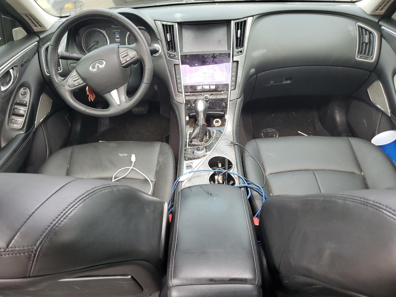 INFINITI Q50 PREMIUM