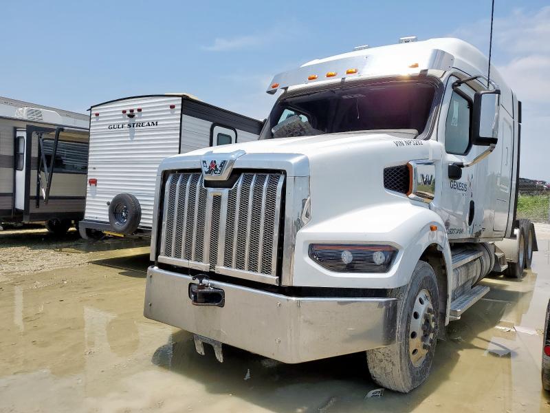 WESTERN STAR/AUTO CAR 49X CHASSI 2023 white  diesel 5KJJBWDR8PLNP3282 photo #3
