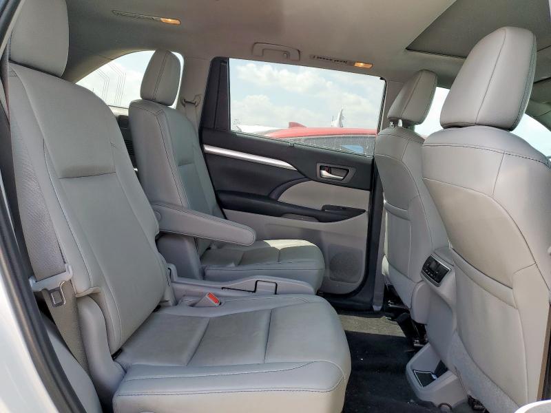 2019 TOYOTA HIGHLANDER 5TDKZRFHXKS307434