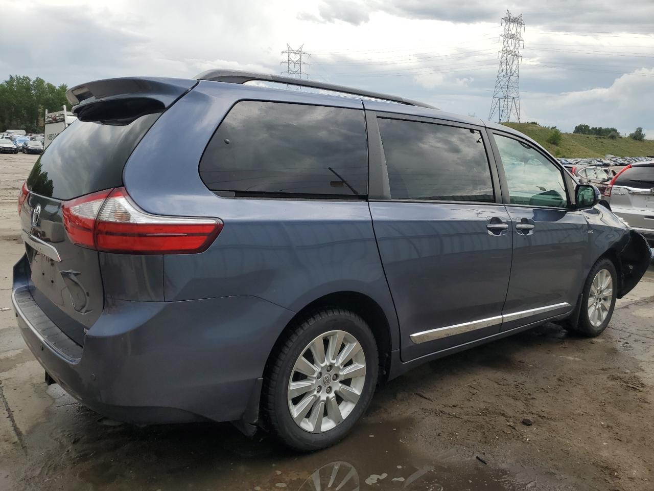 TOYOTA SIENNA XLE