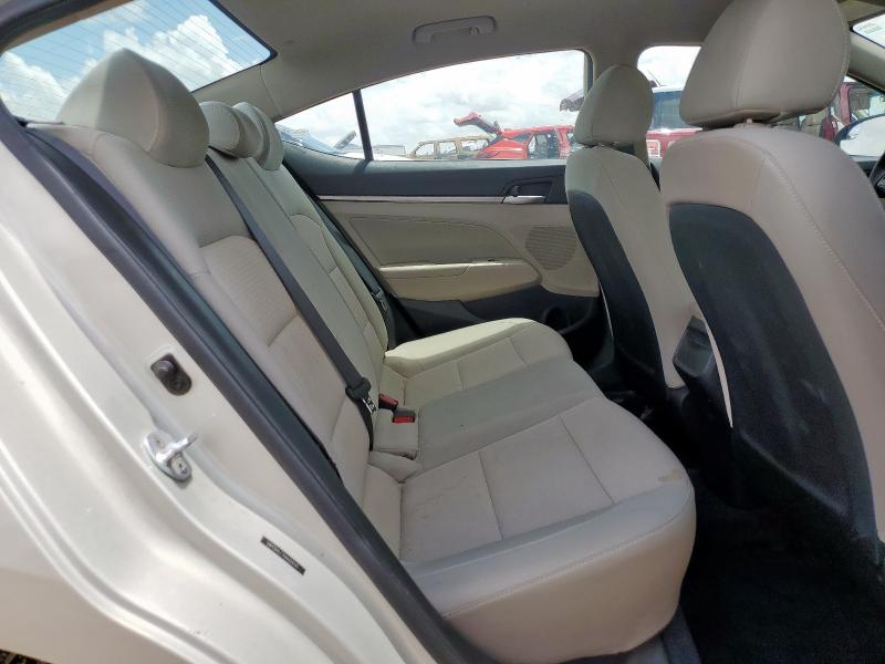 2017 HYUNDAI ELANTRA SE - 5NPD84LF7HH029141