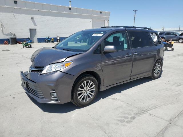Global Auto Auctions: 2020 TOYOTA SIENNA XLE