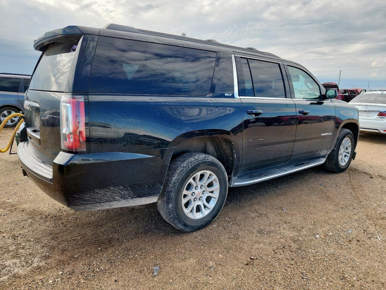 GMC YUKON K1500 SLT