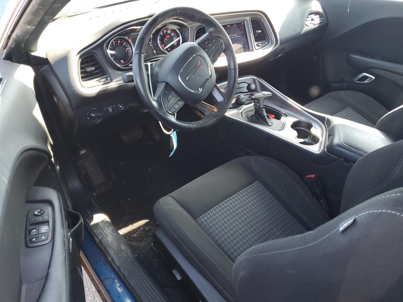 DODGE CHALLENGER SXT