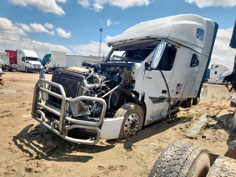 Global Auto Auctions: 2020 VOLVO VN VNL