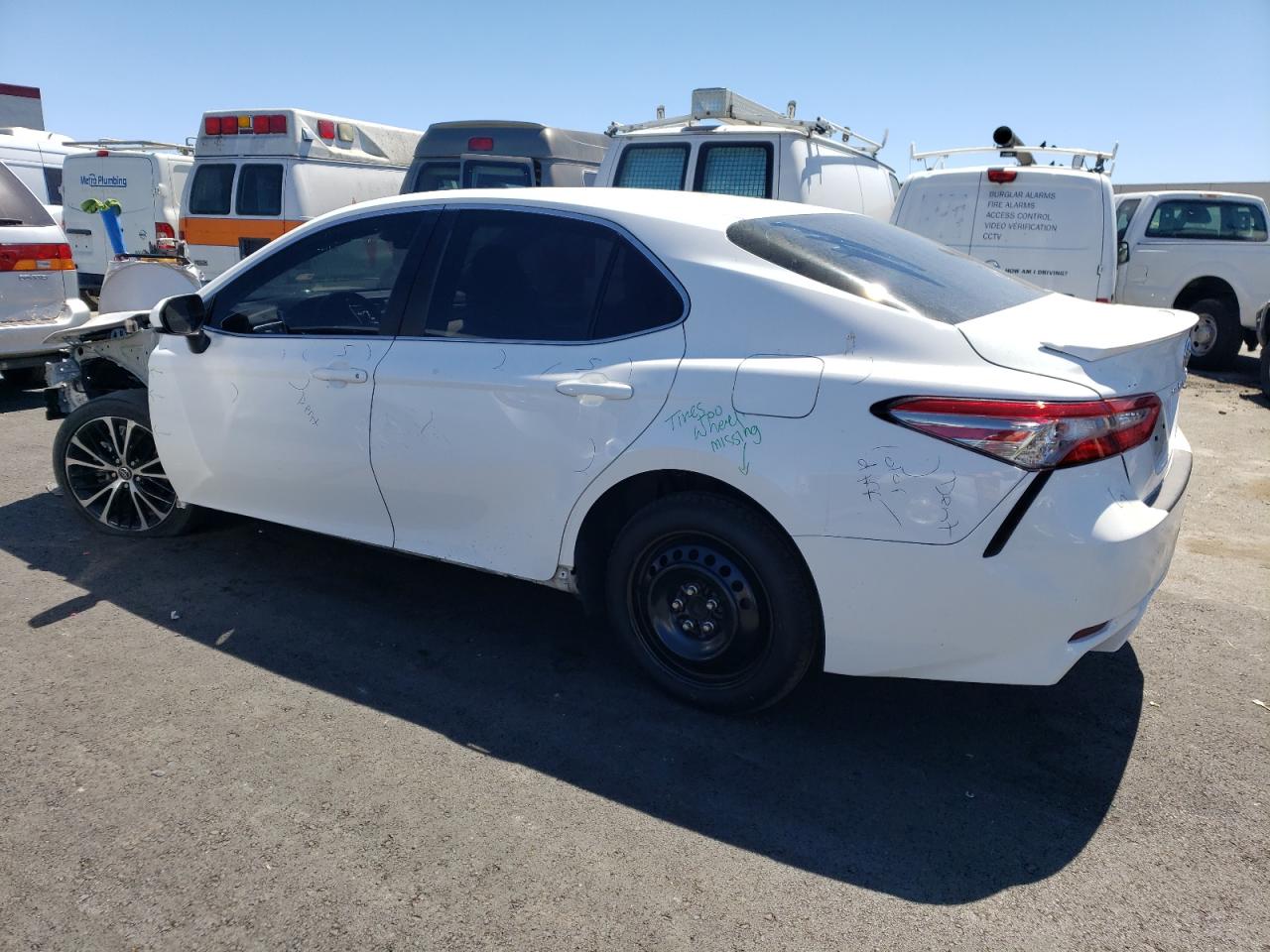 4T1B11HKXJU563984 TOYOTA CAMRY 2018