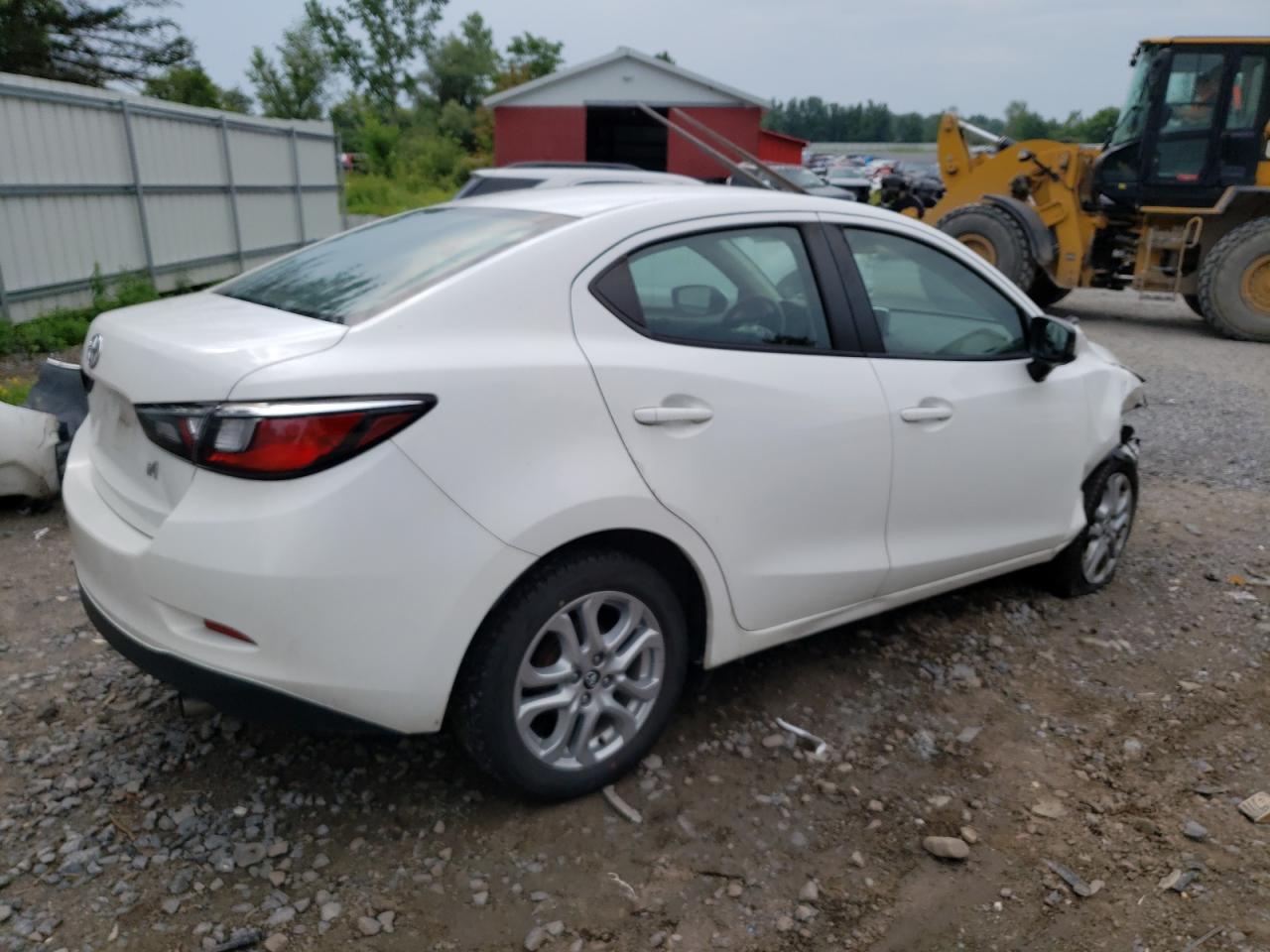 3MYDLBYV6JY310845 TOYOTA YARIS 2018
