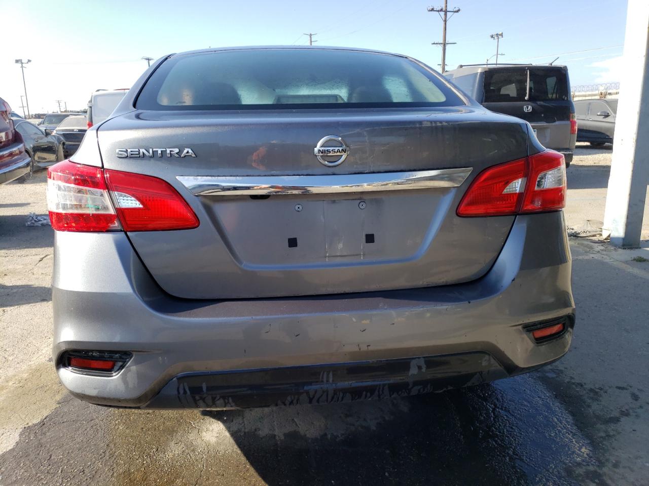 3N1AB7AP1JY303558 NISSAN SENTRA 2018