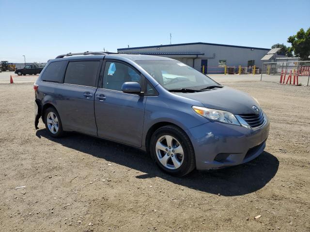 5TDKK3DC0FS628381 Toyota SIENNA LE