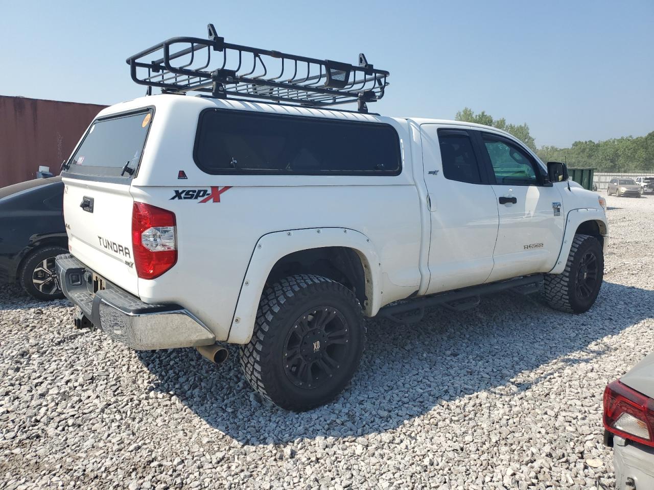 5TFUW5F1XHX586531 TOYOTA TUNDRA 2017