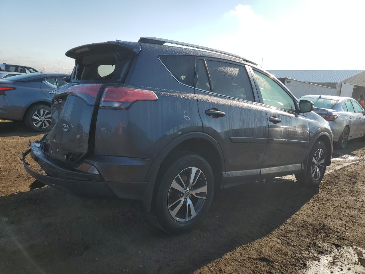 JTMRFREV8JJ722102 TOYOTA RAV4 2018