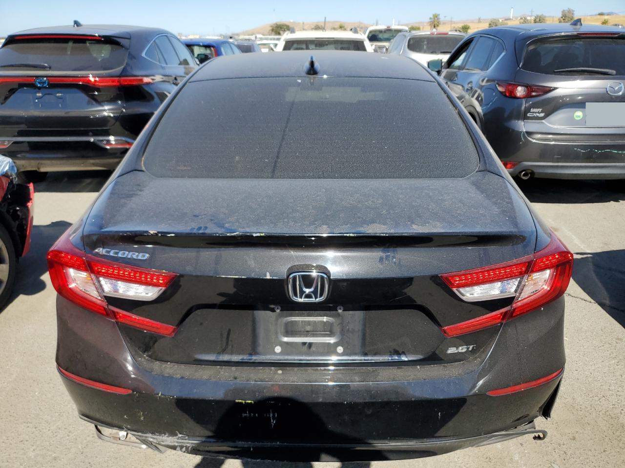1HGCV2F59JA002727 HONDA ACCORD 2018