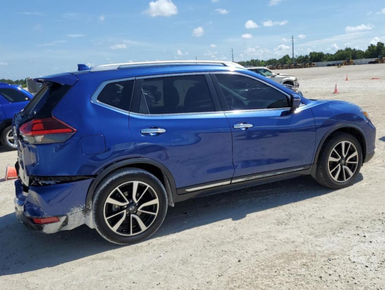 JN8AT2MT3JW490741 NISSAN ROGUE 2018