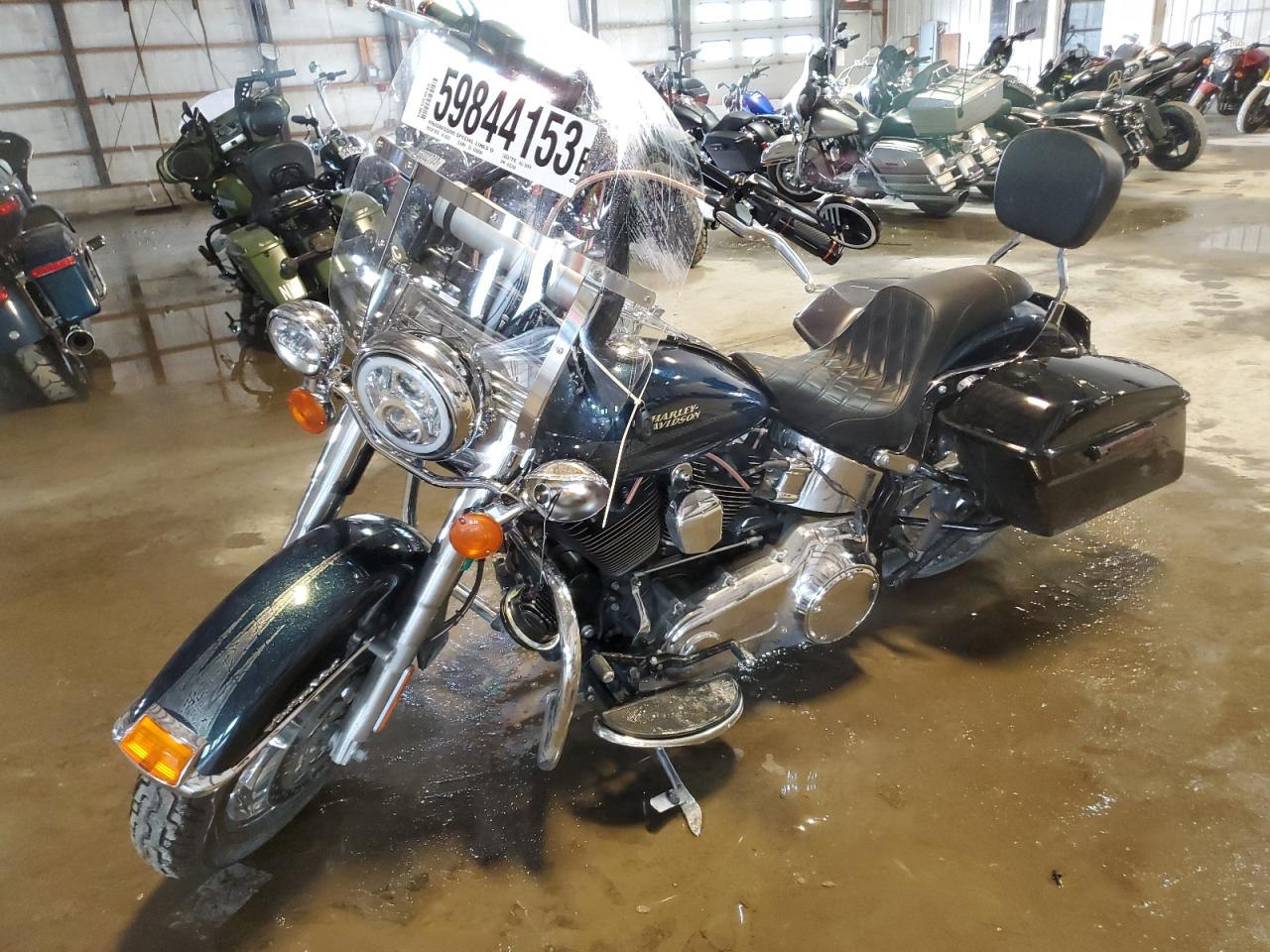 1HD1BWV16GB015764 HARLEY-DAVIDSON FL 2016