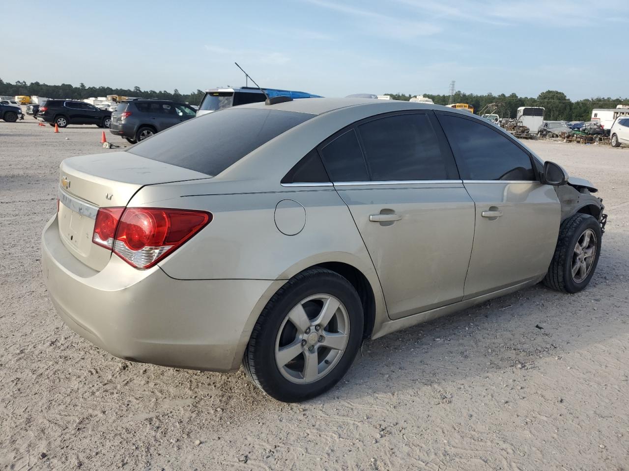 1G1PE5SB9G7207301 CHEVROLET CRUZE 2016