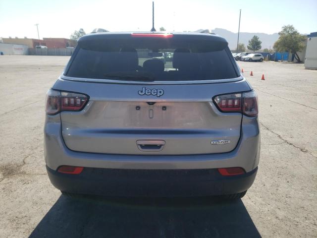 3C4NJCBB2JT240819 Jeep Compass Latitude