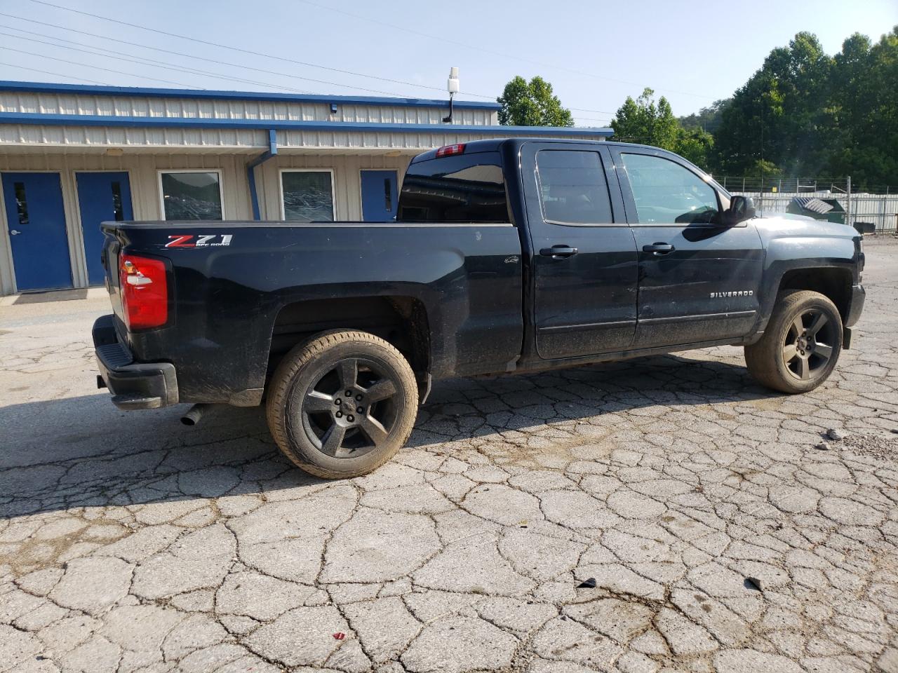 1GCVKREC2JZ108964 CHEVROLET ALL Models 2018