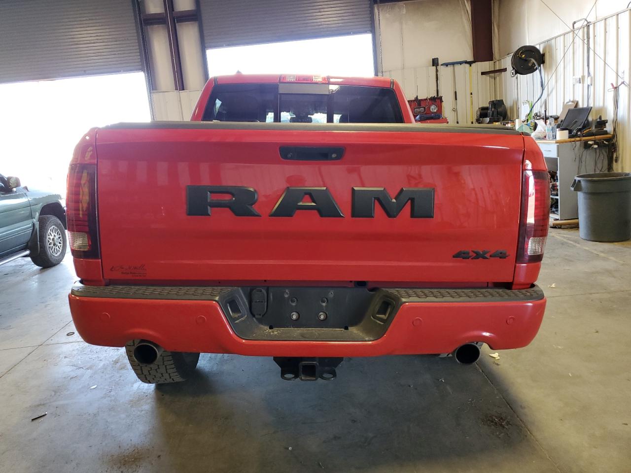  RAM 1500 2017 Червоний