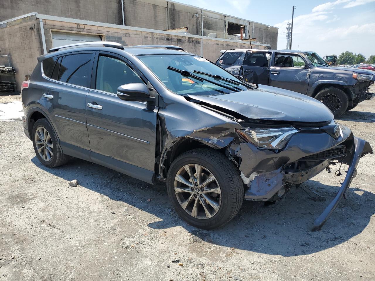 JTMDFREV5HD208419 TOYOTA RAV4 2017