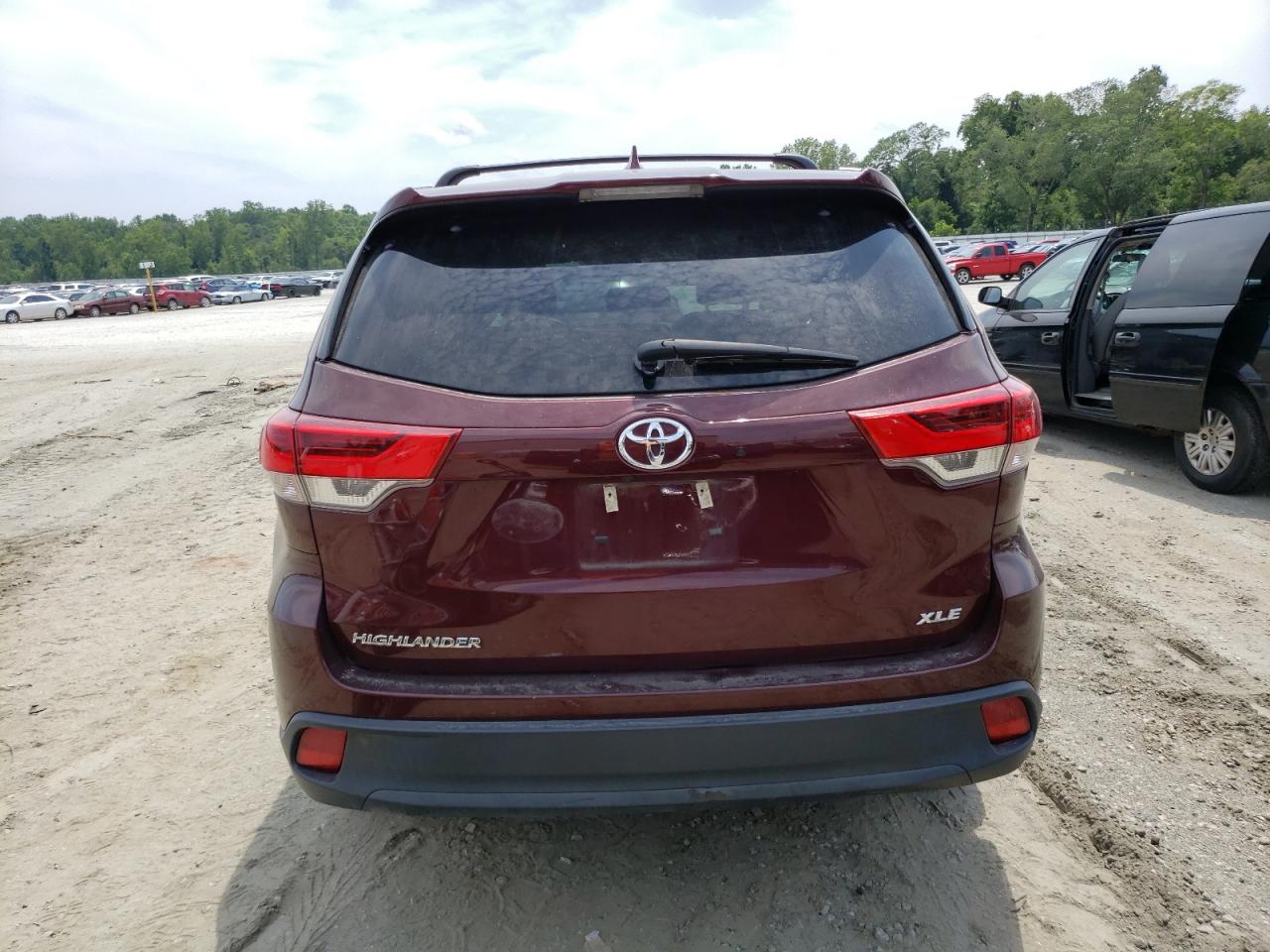 5TDKZRFH0KS296802 TOYOTA HIGHLANDER 2019