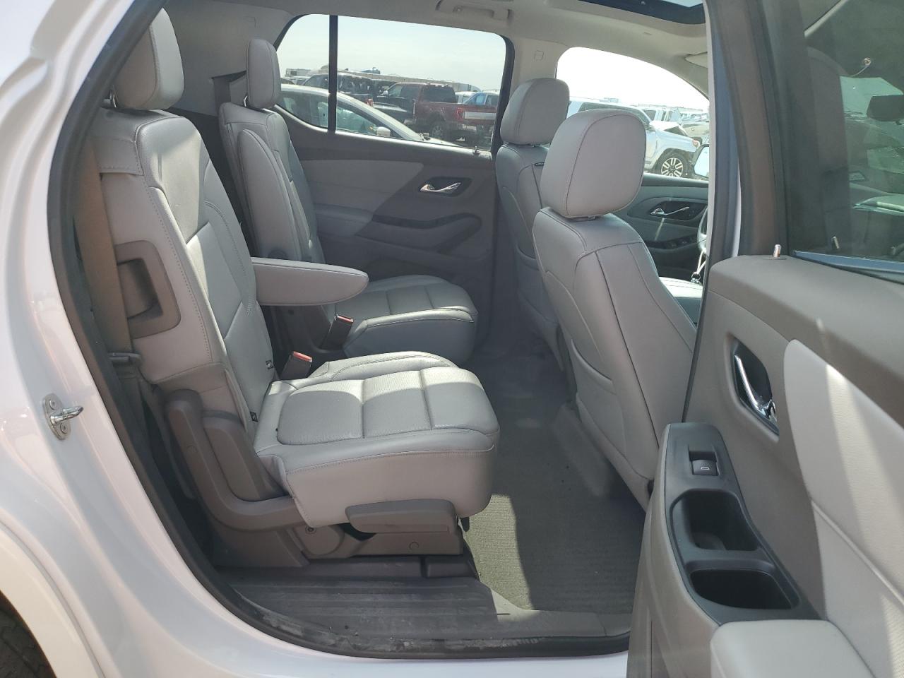 1GNERKKWXJJ261048 CHEVROLET TRAVERSE 2018
