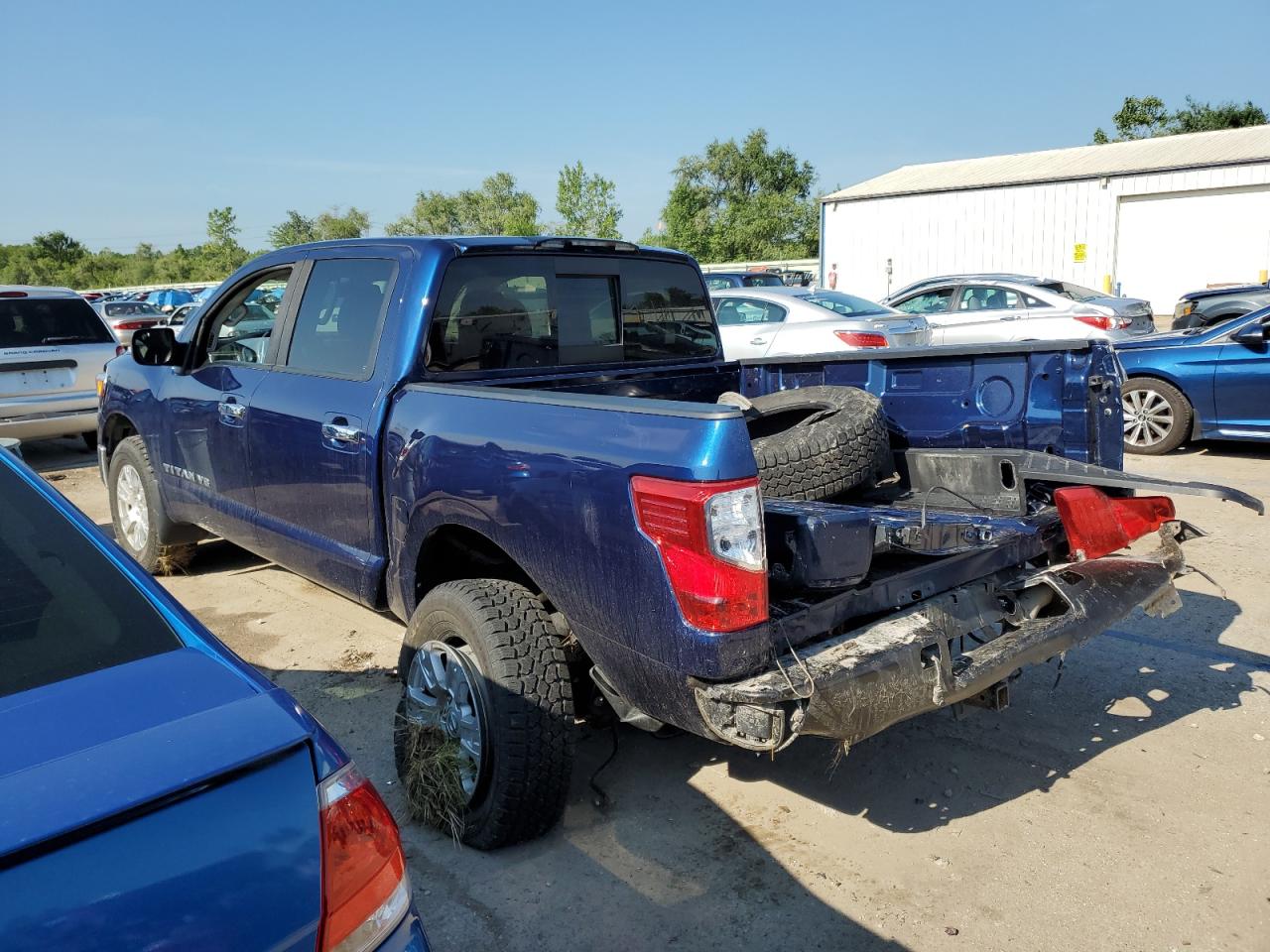 1N6AA1E52JN545145 NISSAN TITAN 2018