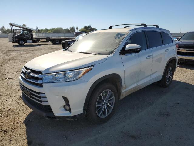 2017 Toyota Highlander SE