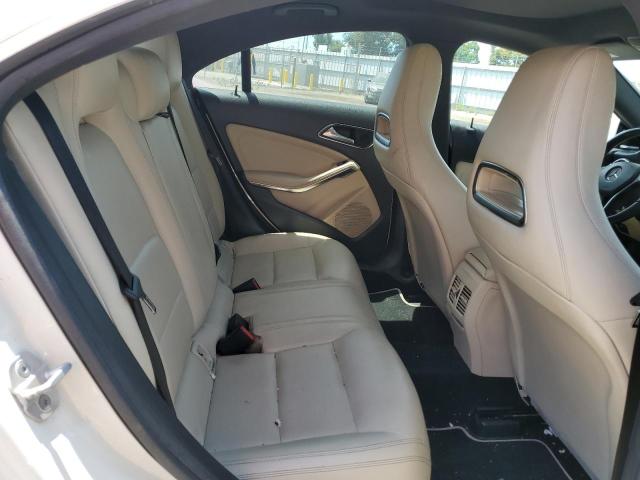 WDDSJ4EB8EN063144 Mercedes-Benz CLA 250