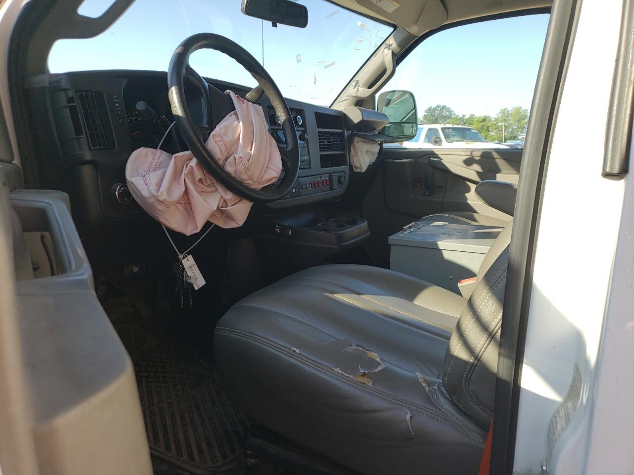 1GCWGAFF2G1199824 CHEVROLET EXPRESS 2016