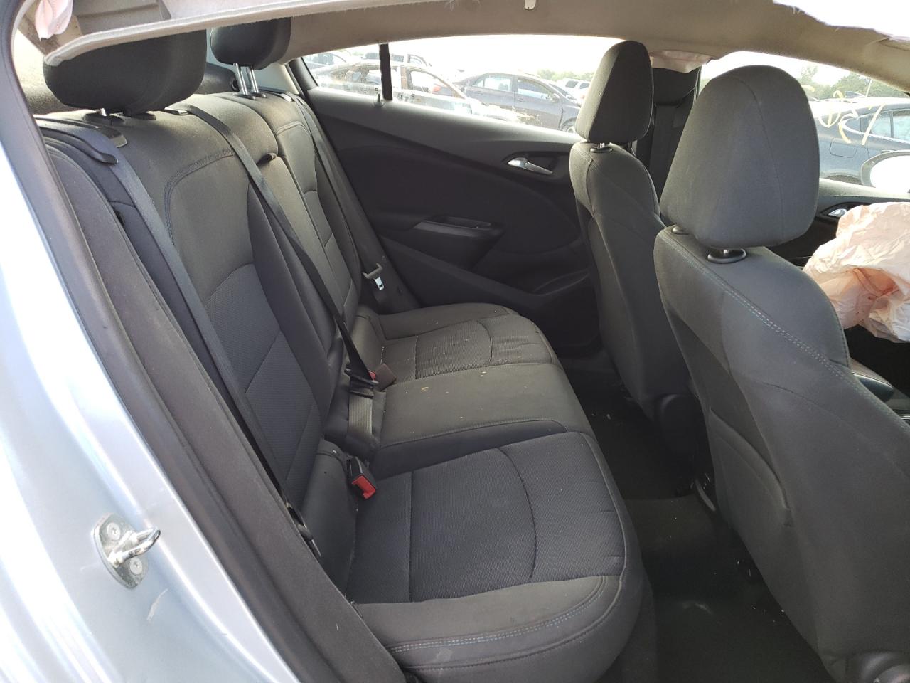 1G1BE5SM7J7121648 CHEVROLET CRUZE 2018