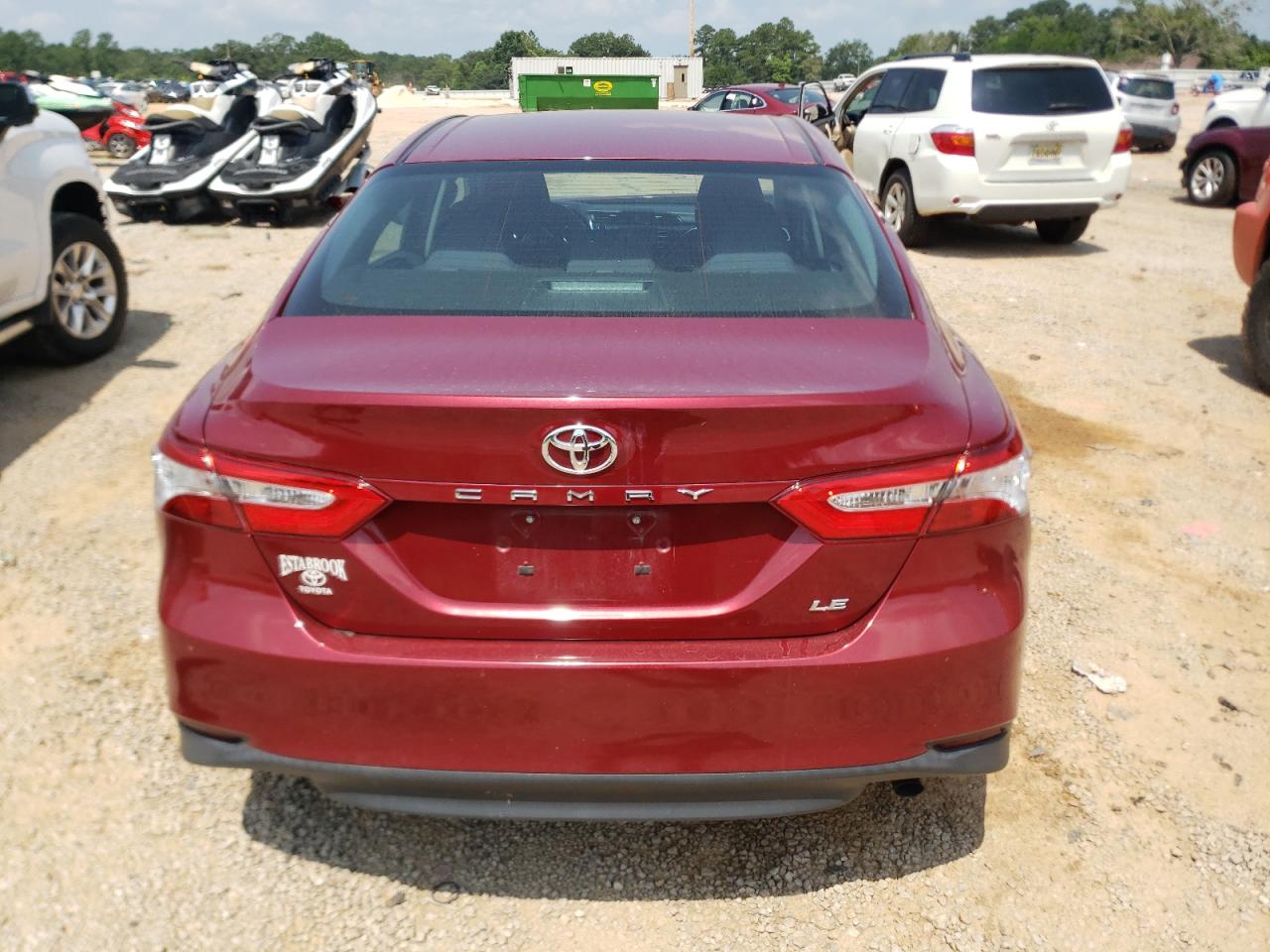 4T1B11HK2JU572694 TOYOTA CAMRY 2018