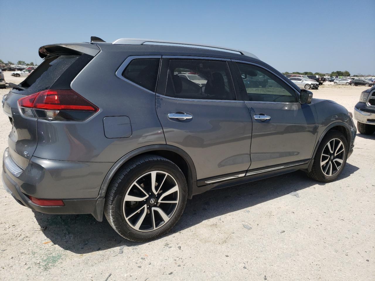 JN8AT2MT5JW467669 NISSAN ROGUE 2018