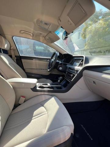 VIN: 5NPE34AF5HH499013 Auction: COPART Lot: 59736313 Location: CA - VAN NUYS 5NPE34AF5HH499013 HYUNDAI SONATA 2017 WHITE Photo 5