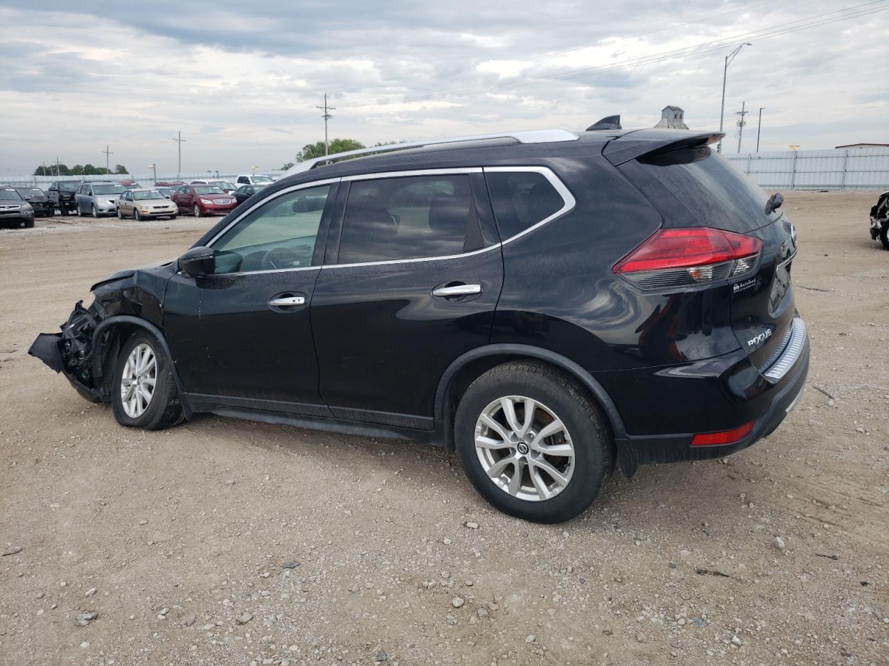KNMAT2MV9HP617946 NISSAN ROGUE 2017