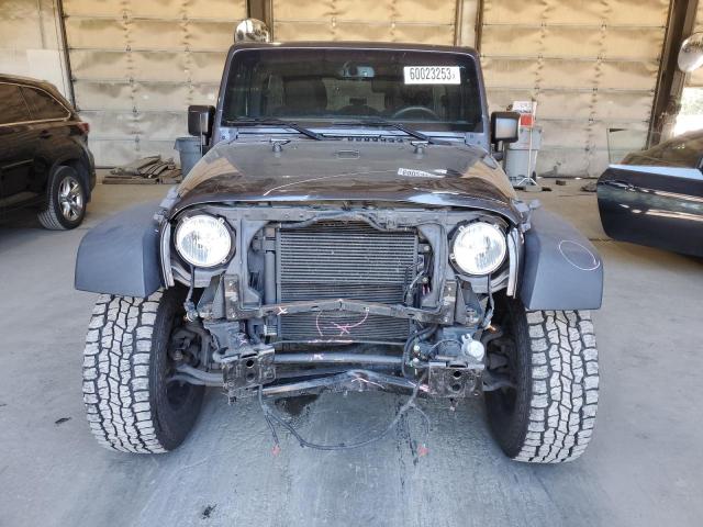 1C4BJWDG9HL557435 Jeep Wrangler Unlimited Sport