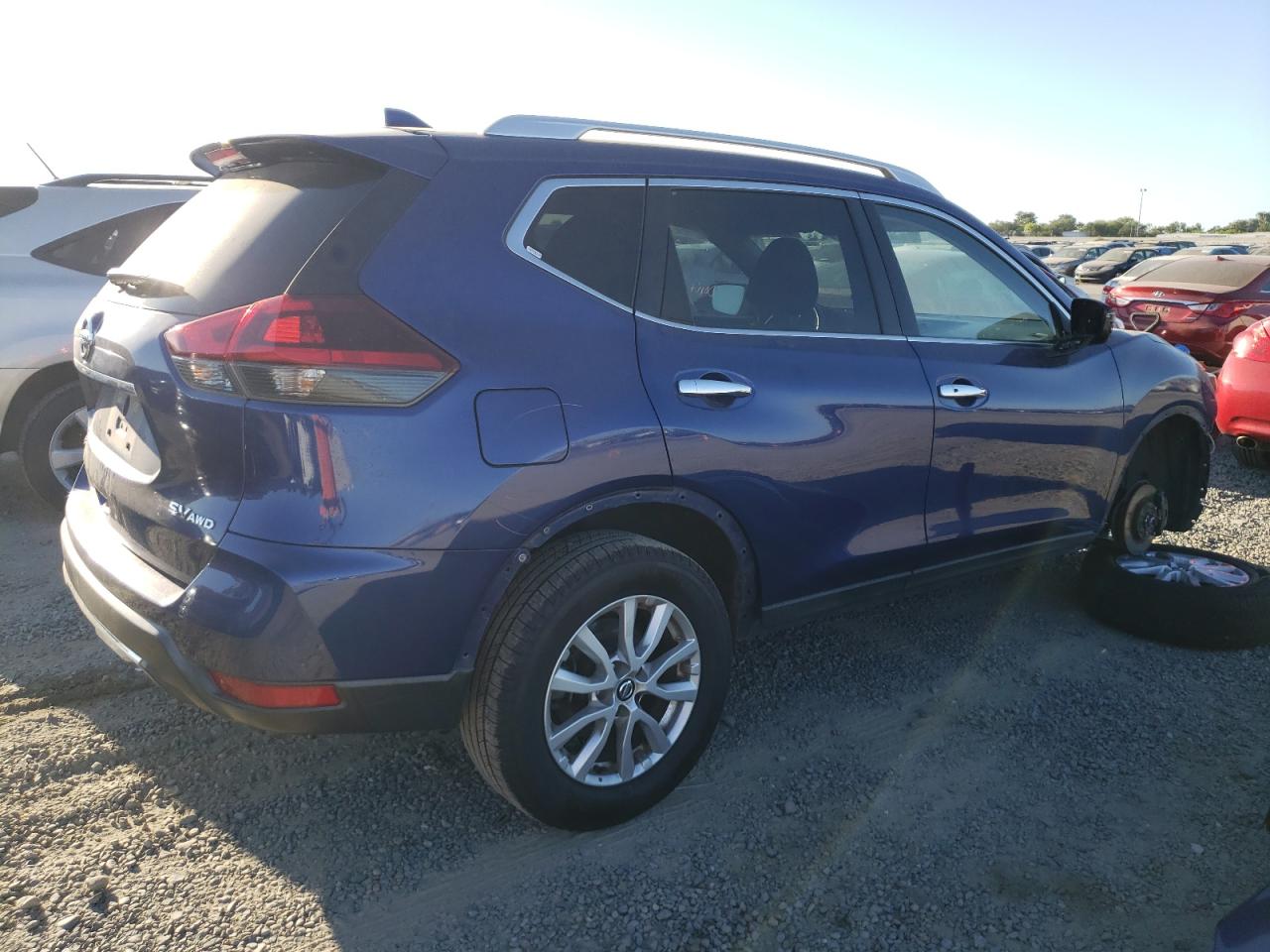 KNMAT2MV0JP542429 NISSAN ROGUE 2018