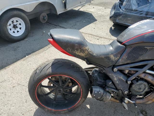 2011 DUCATI DIAVEL ZDM13BLW5BB002037