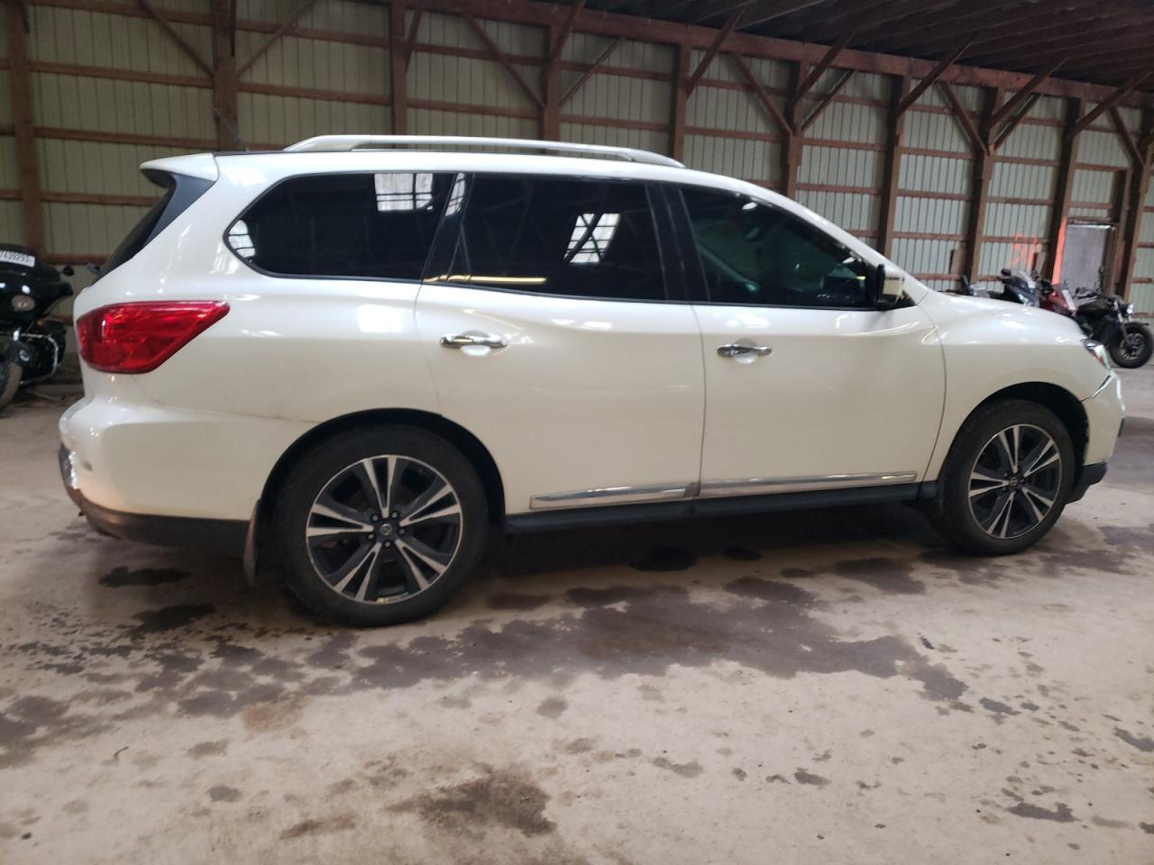 5N1DR2MM3HC610688 NISSAN PATHFINDER 2017