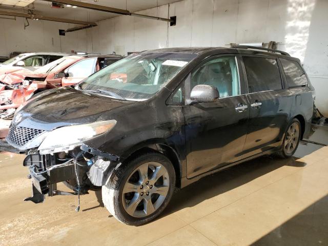 TOYOTA-SIENNA-5TDXK3DC8ES488066