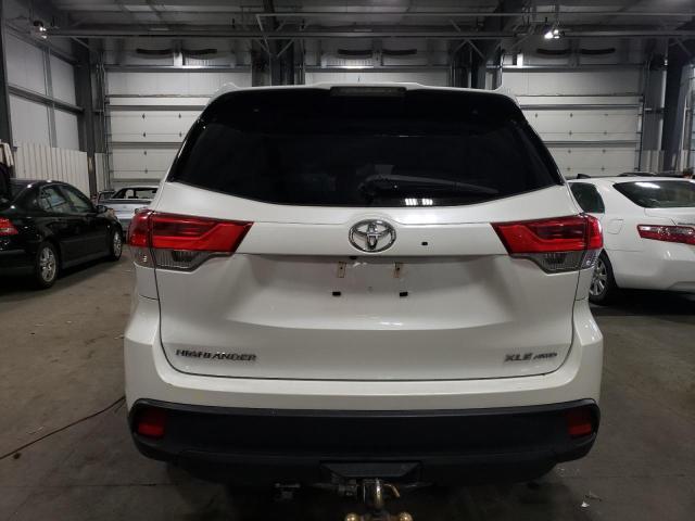 VIN 5TDJZRFH3KS606064 2019 Toyota Highlander, SE no.6