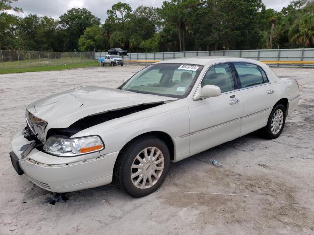 2006 Lincoln Town Car Signature