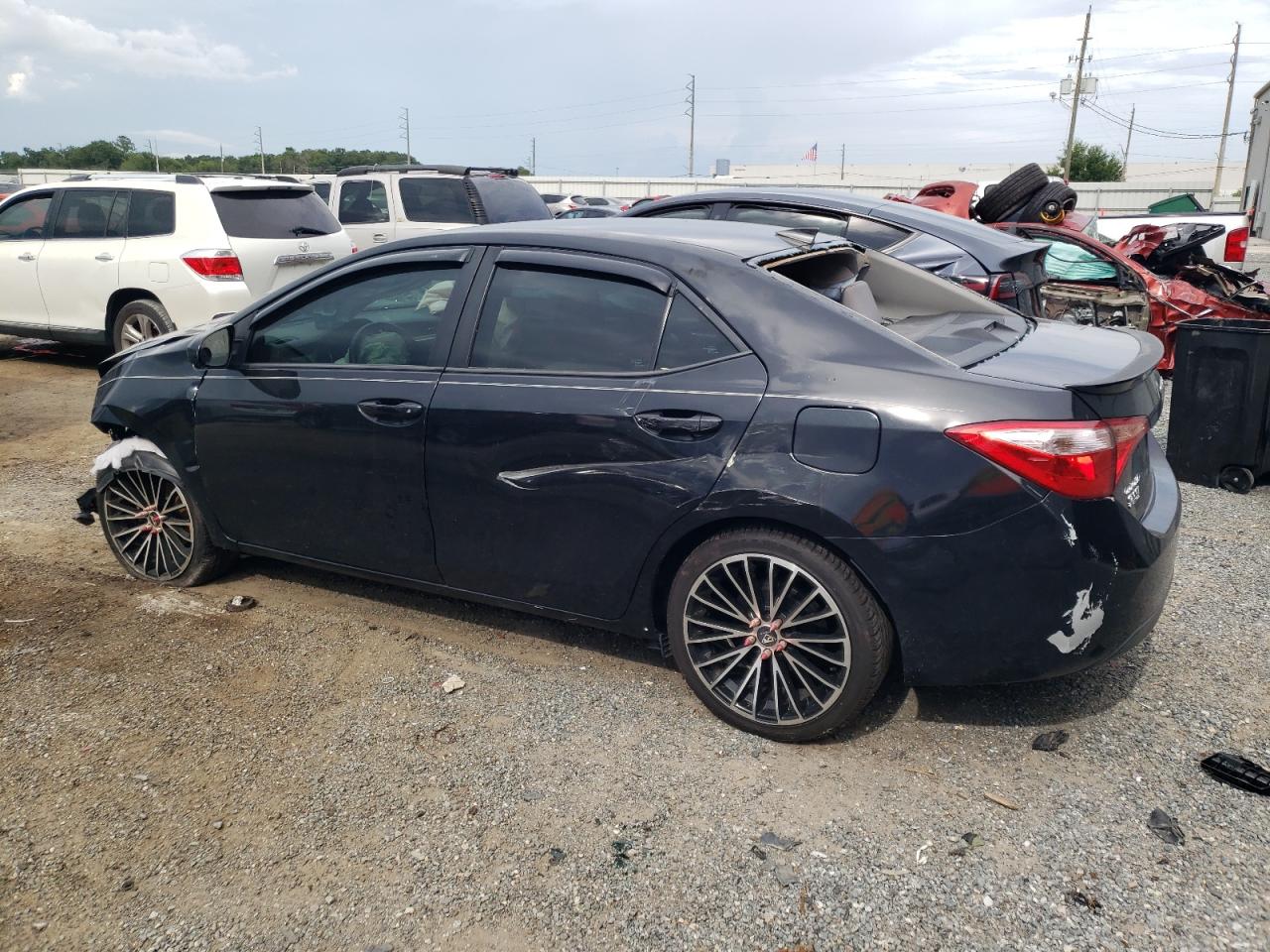 5YFBURHEXJP786236 TOYOTA COROLLA 2018
